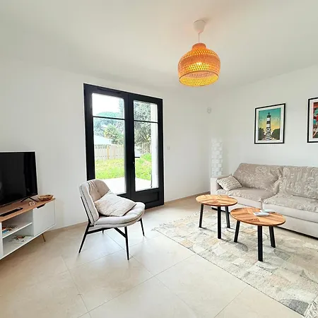 Maison Neuve A 300m De La Pour 4 Pers, St-pierre-d'oleron - Fr-1-778-42 Holiday home *